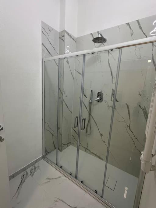 Cernusco Luxury Milanese Apartment チェルヌスコ・スル・ナヴィーリオ エクステリア 写真