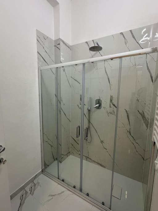 Cernusco Luxury Milanese Apartment チェルヌスコ・スル・ナヴィーリオ エクステリア 写真