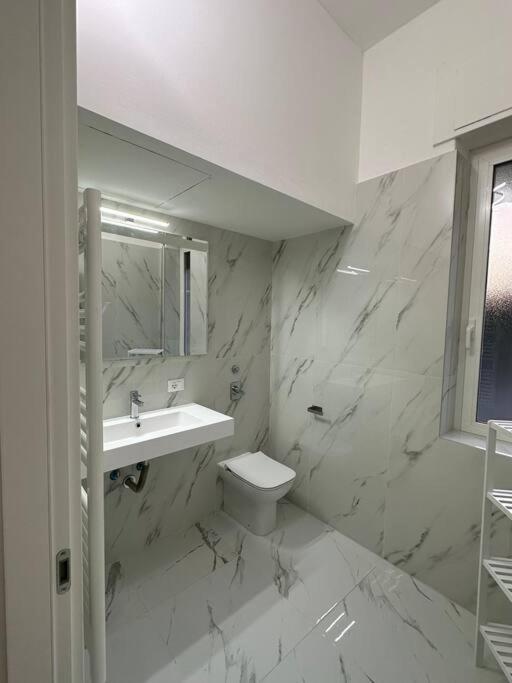 Cernusco Luxury Milanese Apartment チェルヌスコ・スル・ナヴィーリオ エクステリア 写真