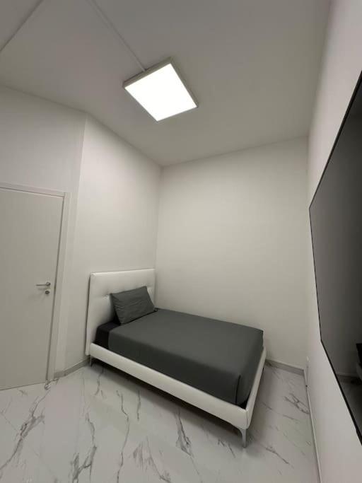 Cernusco Luxury Milanese Apartment チェルヌスコ・スル・ナヴィーリオ エクステリア 写真