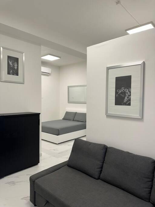 Cernusco Luxury Milanese Apartment チェルヌスコ・スル・ナヴィーリオ エクステリア 写真