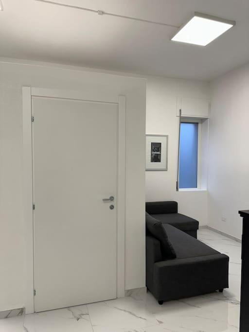 Cernusco Luxury Milanese Apartment チェルヌスコ・スル・ナヴィーリオ エクステリア 写真